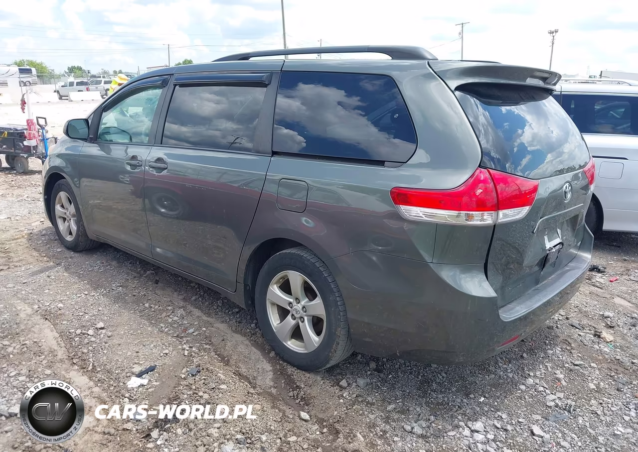 2012 Toyota Sienna Le V6 8 Passenger VIN:5TDKK3DC3CS223790 - 3