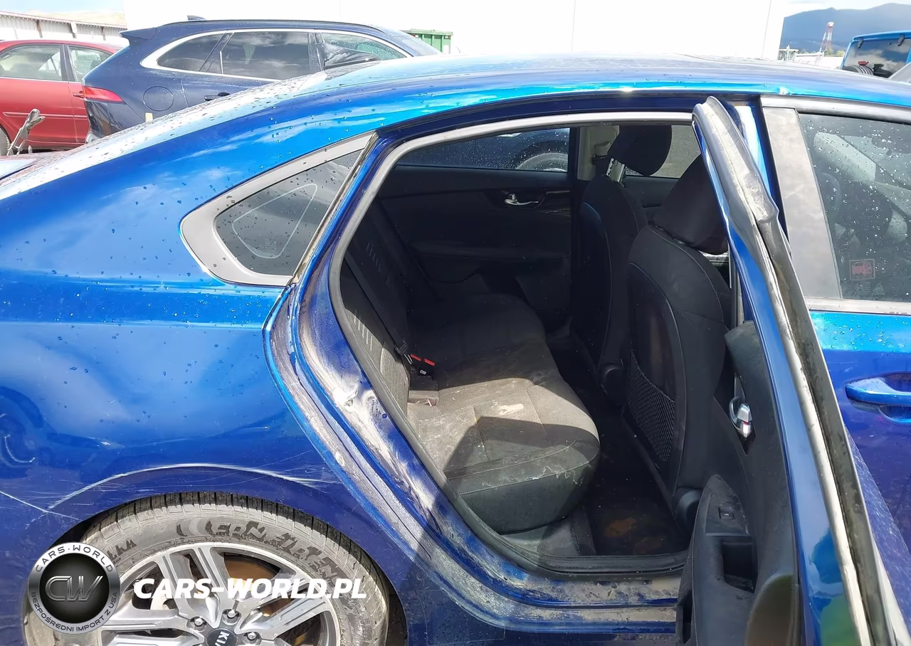 2019 Kia Forte S VIN:3KPF34AD0KE110647 - 8
