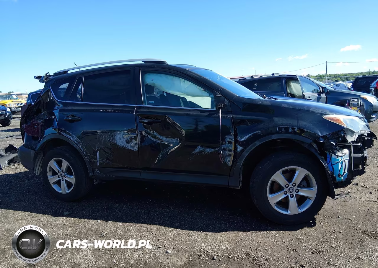 2015 Toyota Rav4 Xle VIN:2T3RFREV0FW240331 - 13