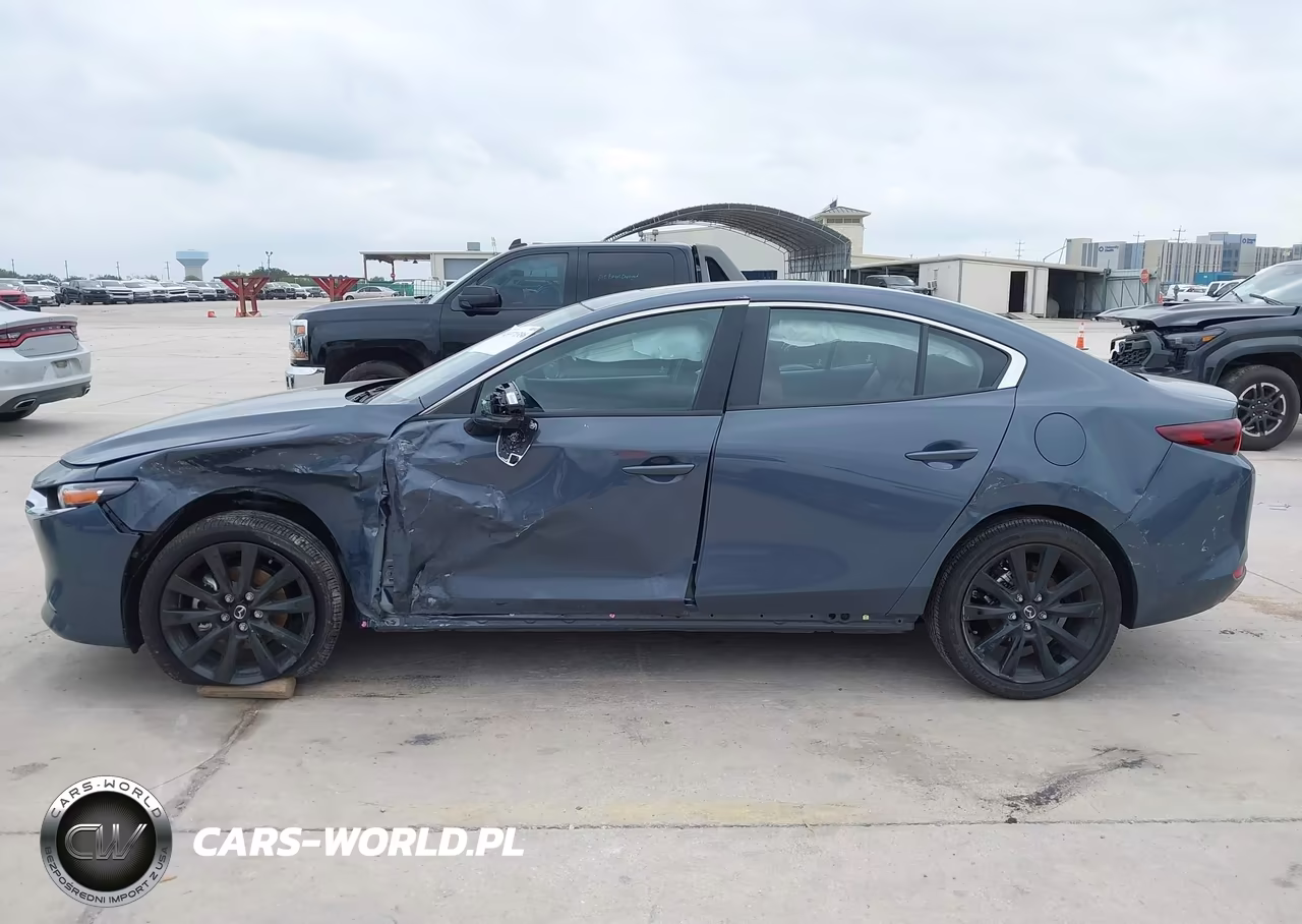 2026 Mazda Mazda3 2.5 S Carbon Edition VIN:JM1BPBCL0T1877981 - 14