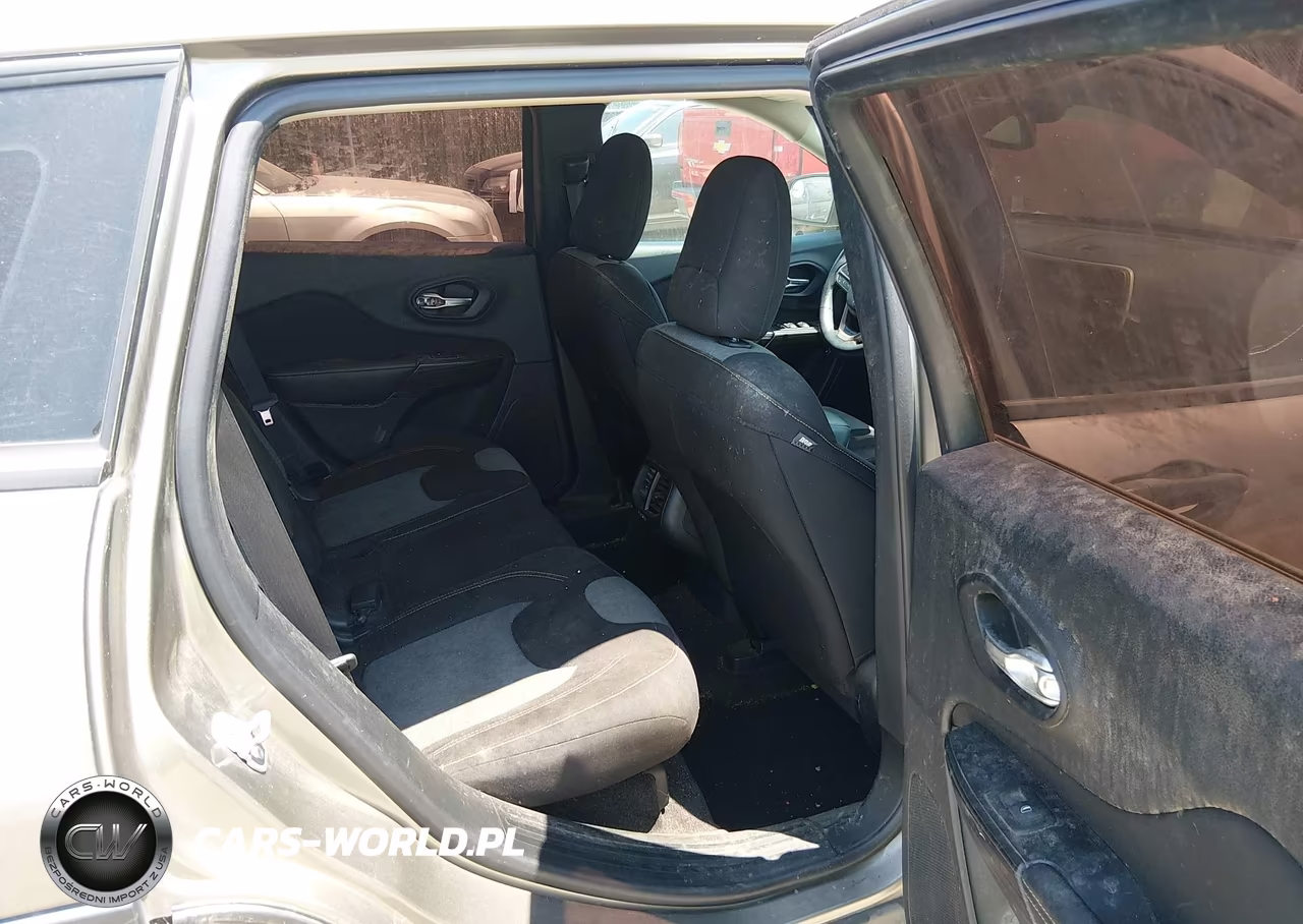 2017 Jeep Cherokee Sport Fwd VIN:1C4PJLAB5HW559209 - 8