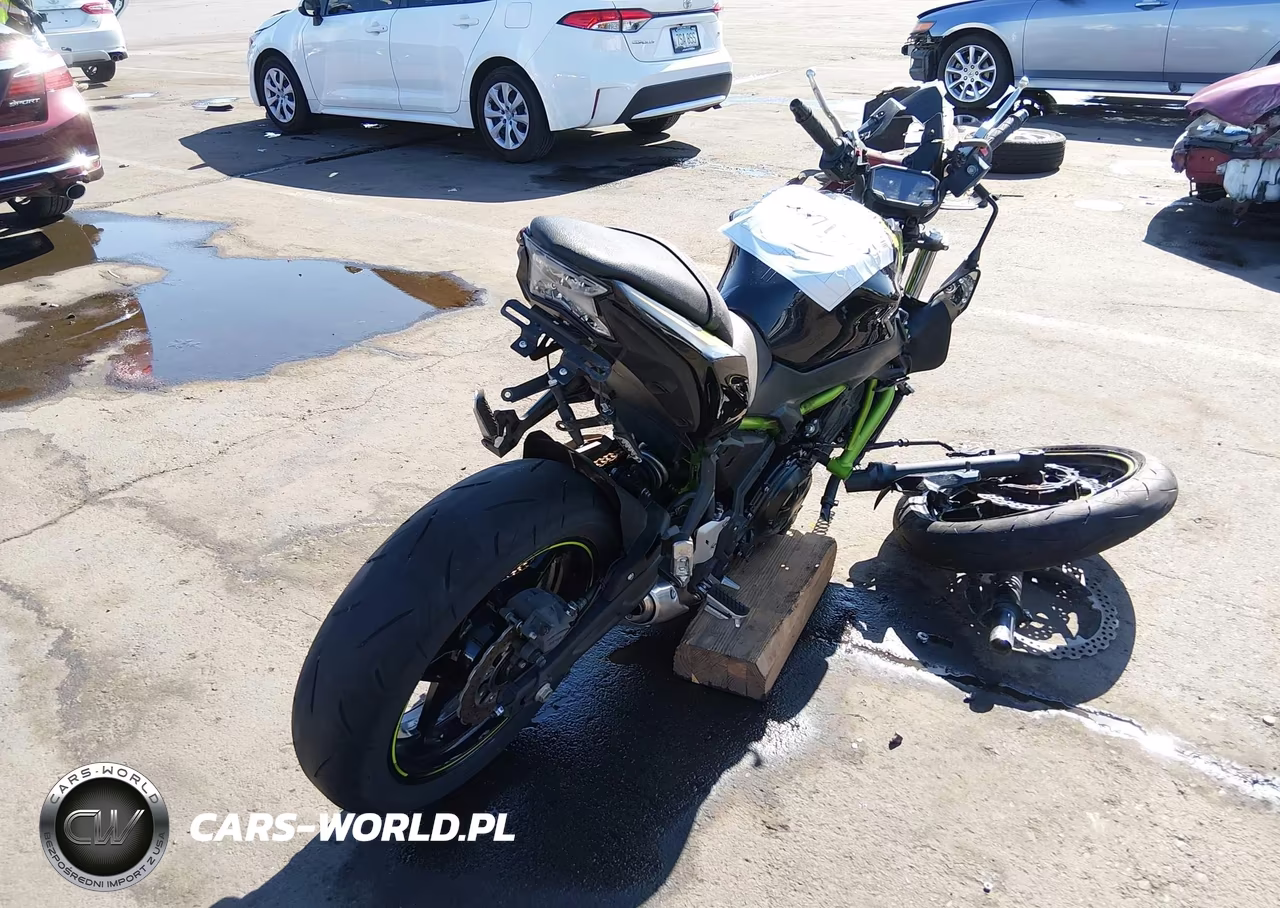 2022 Kawasaki Er650 L VIN:ML5EREL19NDA73622 - 4