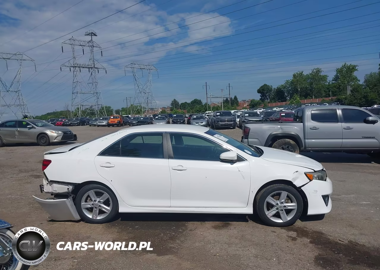 2014 Toyota Camry Se VIN:4T1BF1FK7EU307196 - 13