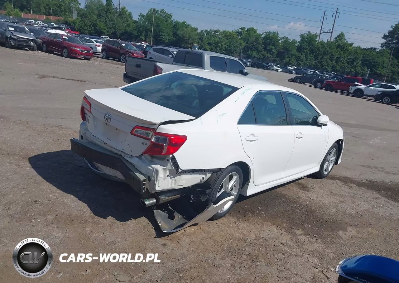2014 Toyota Camry Se VIN:4T1BF1FK7EU307196 - 4