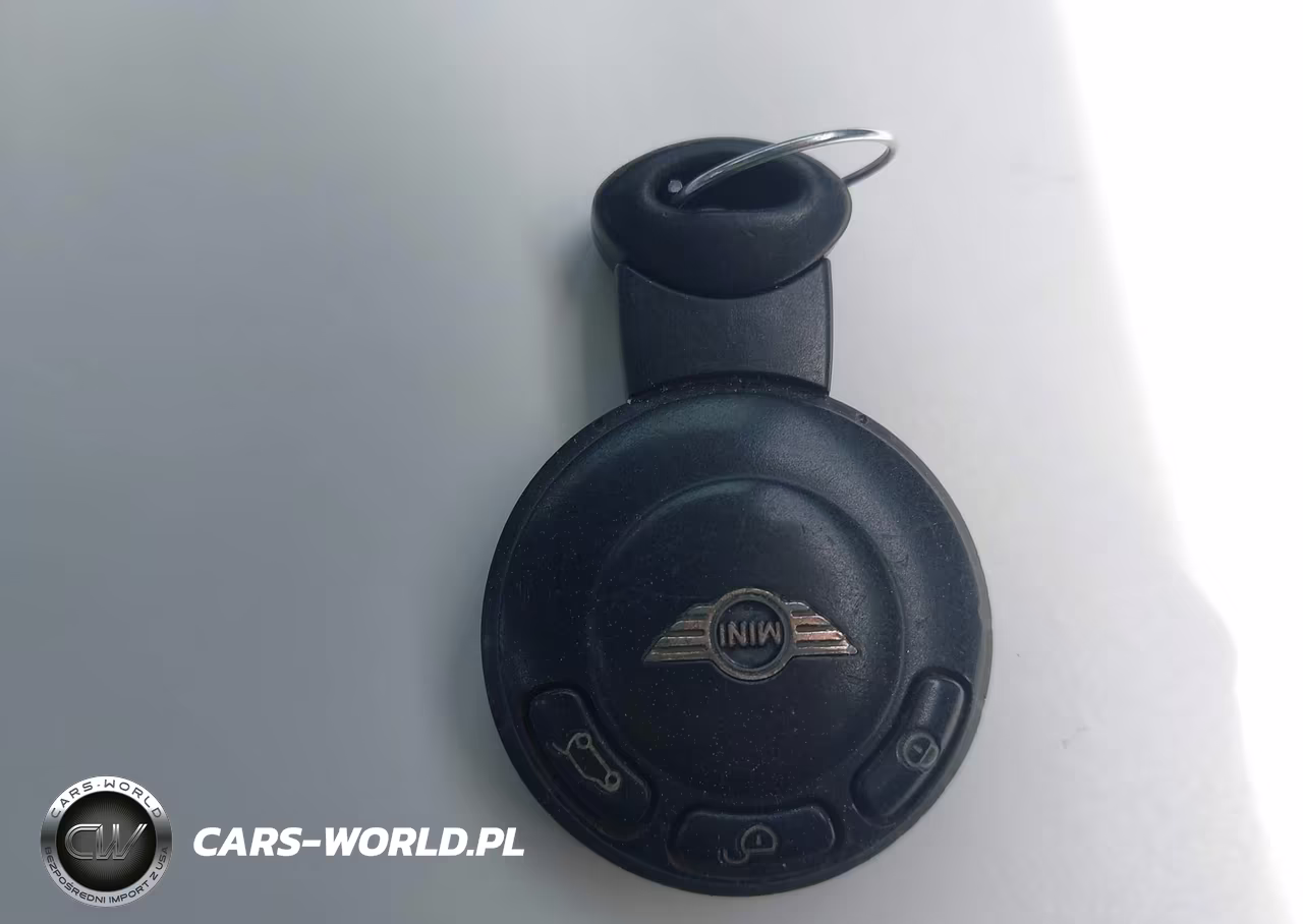 2009 Mini Cooper VIN:WMWMF33529TW72790 - 11