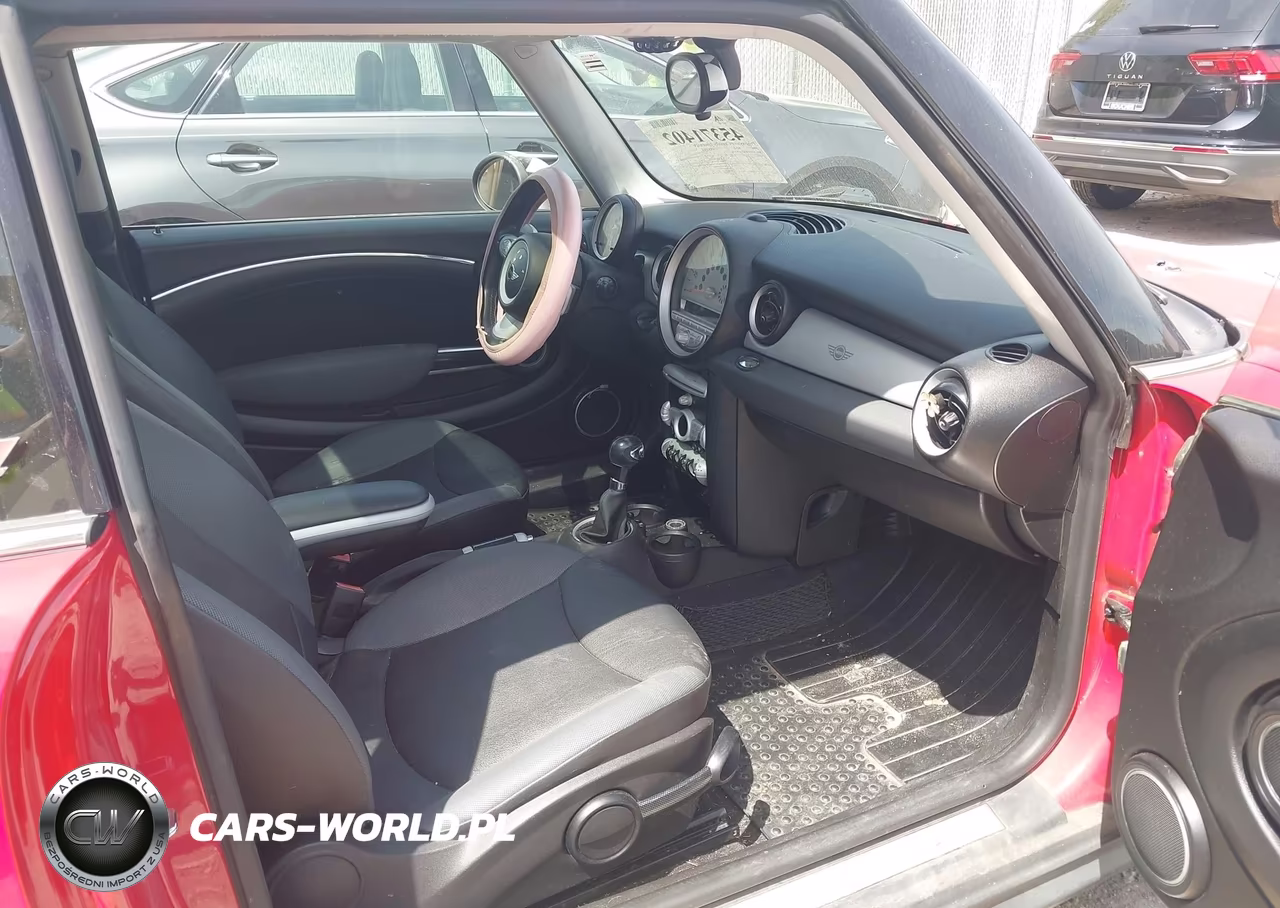 2009 Mini Cooper VIN:WMWMF33529TW72790 - 5