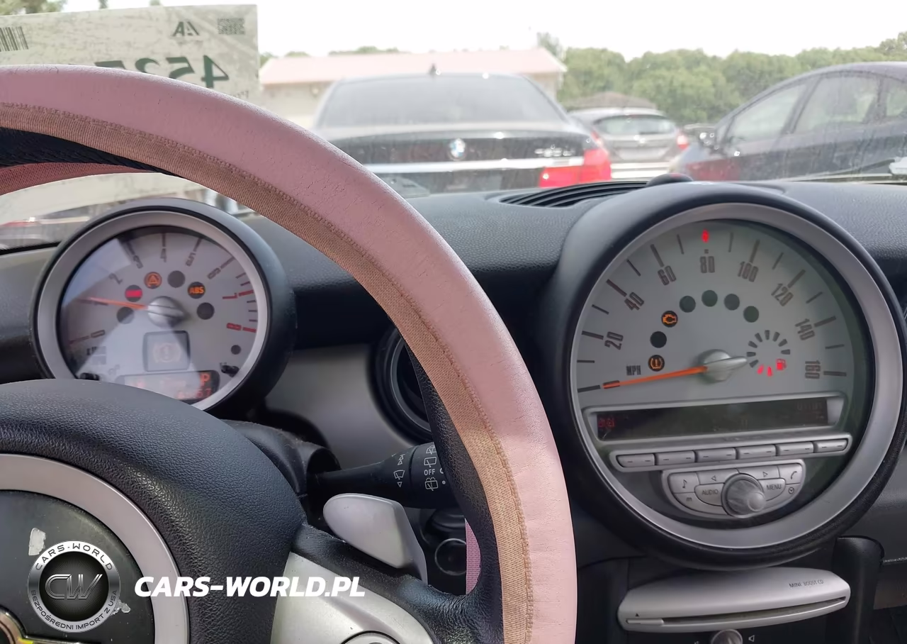 2009 Mini Cooper VIN:WMWMF33529TW72790 - 6