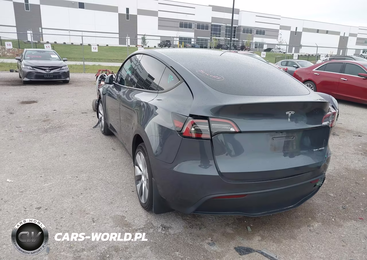 2023 Tesla Model Y Awd-Long Range Dual Motor All-Wheel Drive VIN:7SAYGDEE3PA091710 - 3