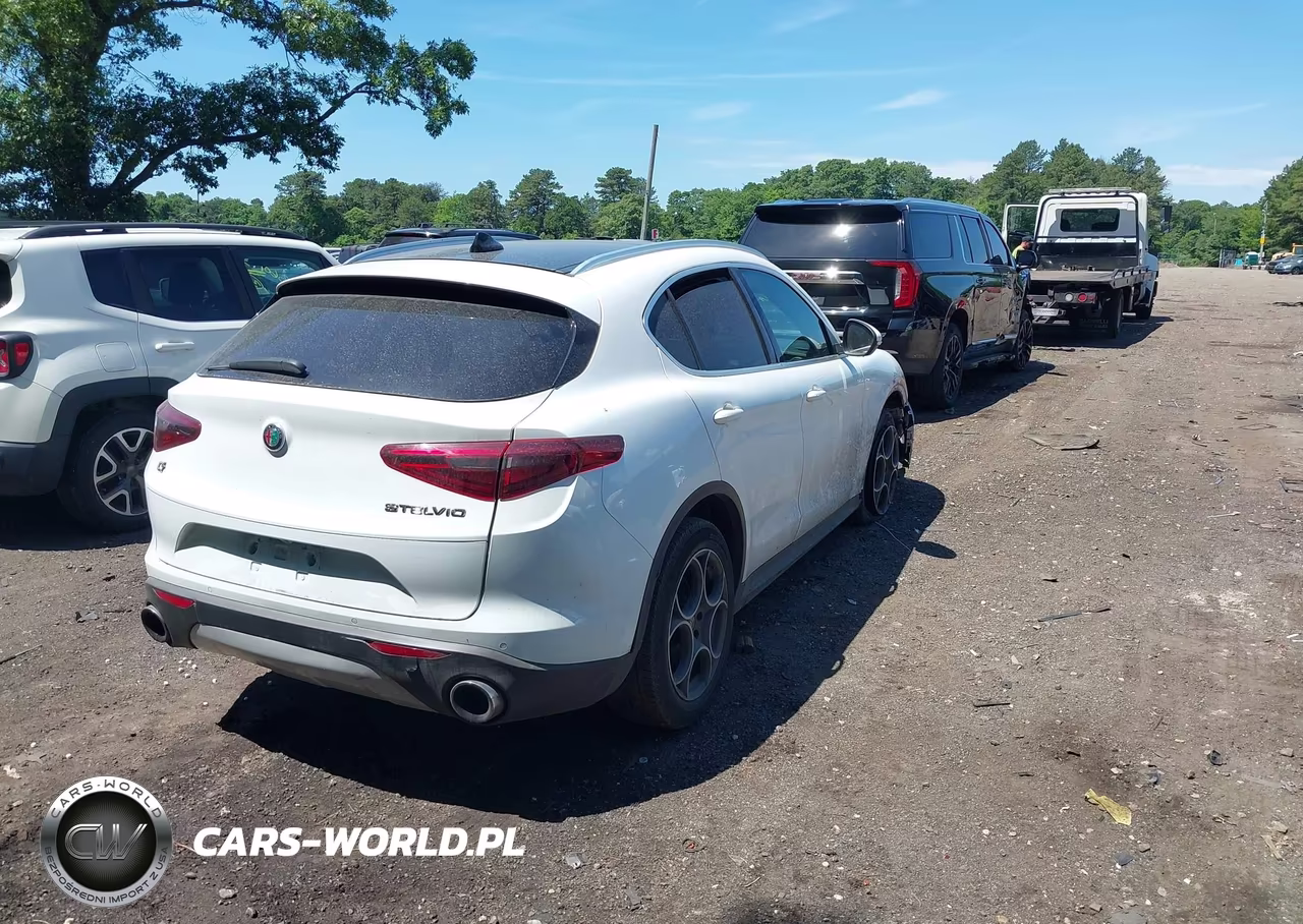 2018 Alfa Romeo Stelvio Ti Awd VIN:ZASFAKBN4J7C28952 - 4