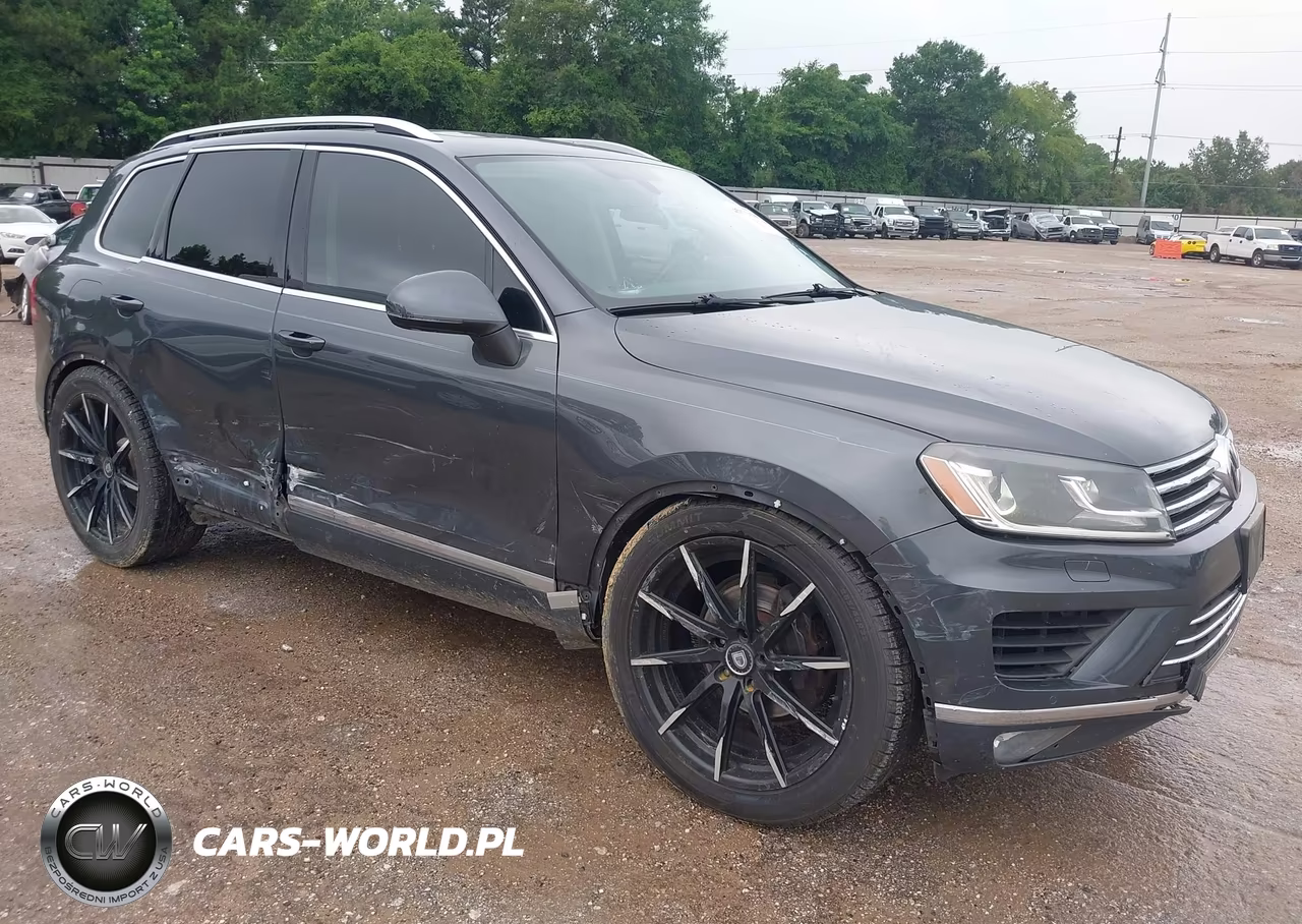 2015 Volkswagen Touareg V6 Lux – zdjęcie 1 z 17