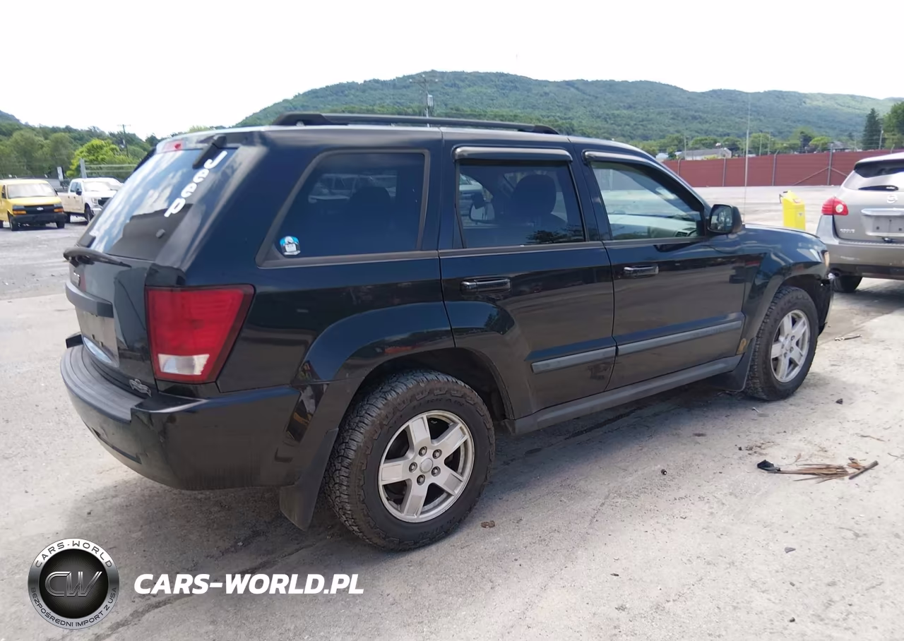 2007 Jeep Grand Cherokee Laredo VIN:1J8GR48K87C579936 - 4