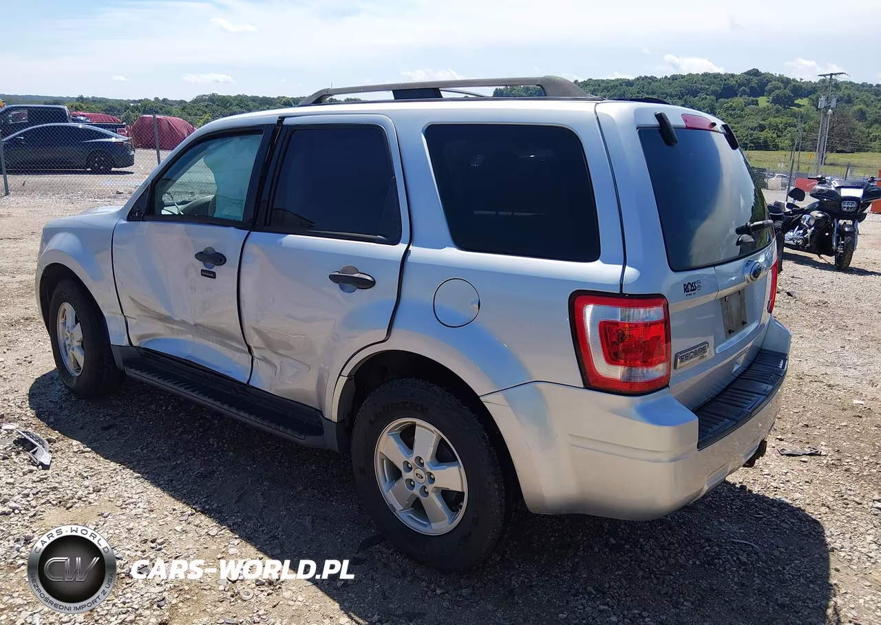 2012 Ford Escape Xlt VIN:1FMCU0DG1CKC13617 - 3