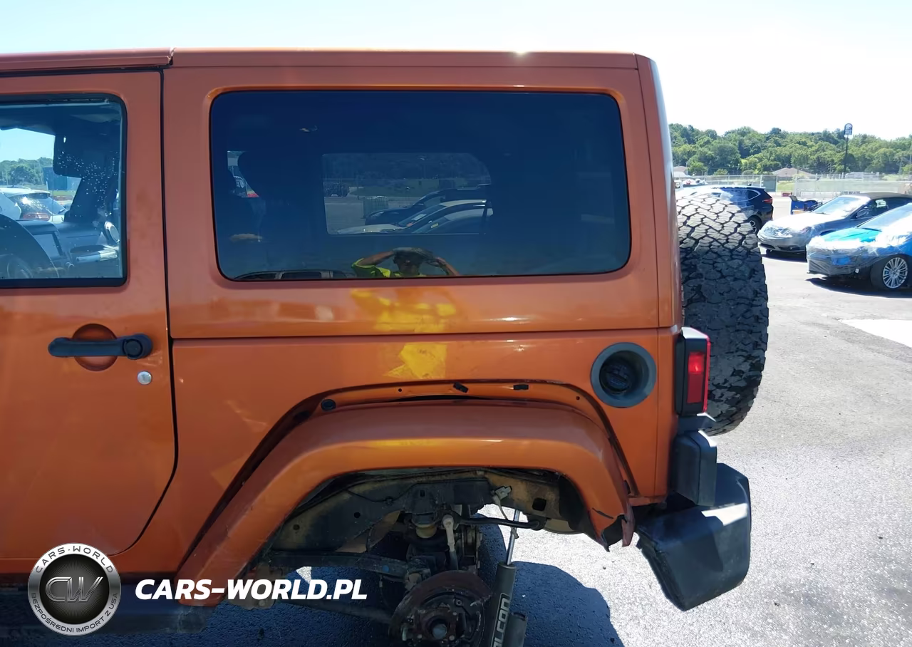 2011 Jeep Wrangler Sahara VIN:1J4AA5D18BL562080 - 6