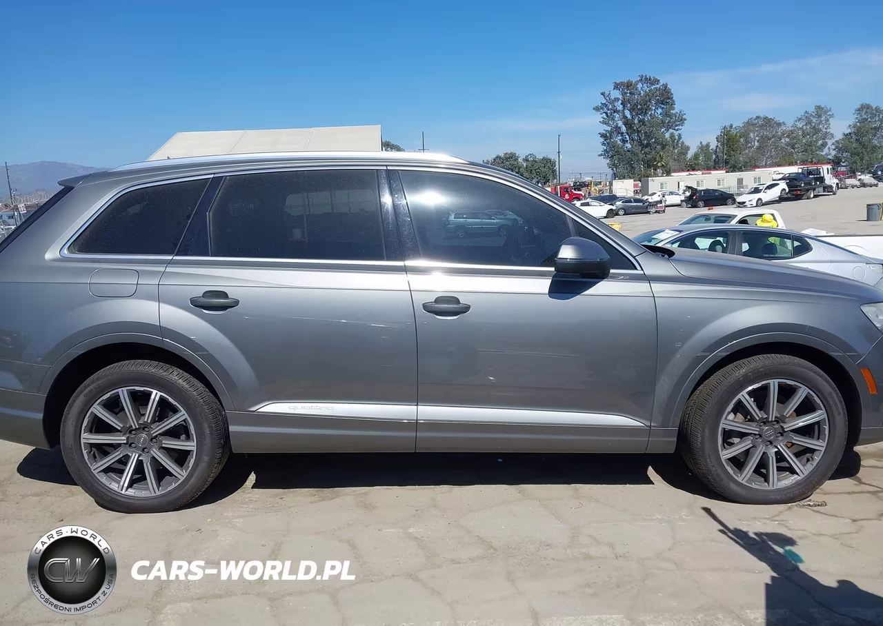 2017 Audi Q7 3.0T Premium VIN:WA1LAAF71HD024262 - 13