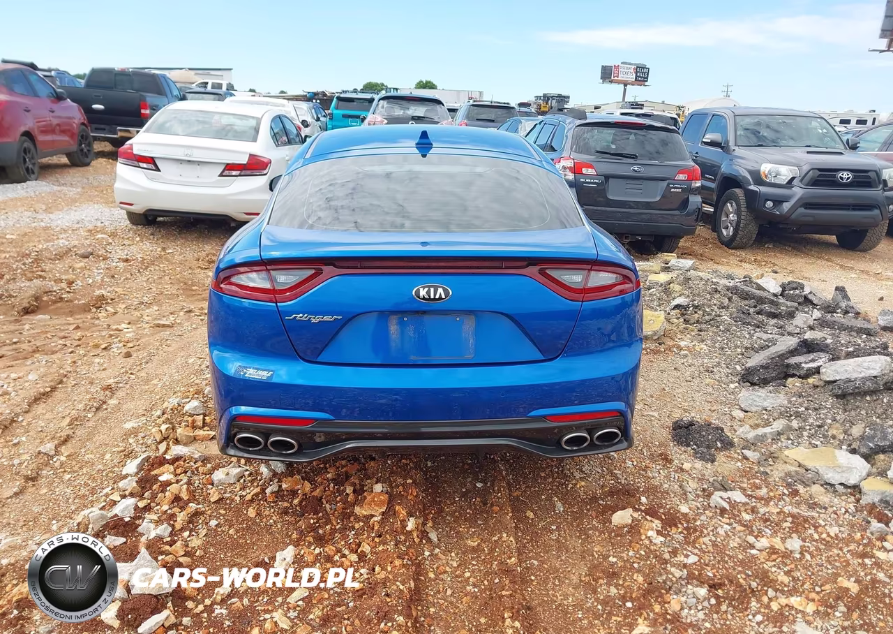 2018 Kia Stinger VIN:KNAE15LA2J6041214 - 16
