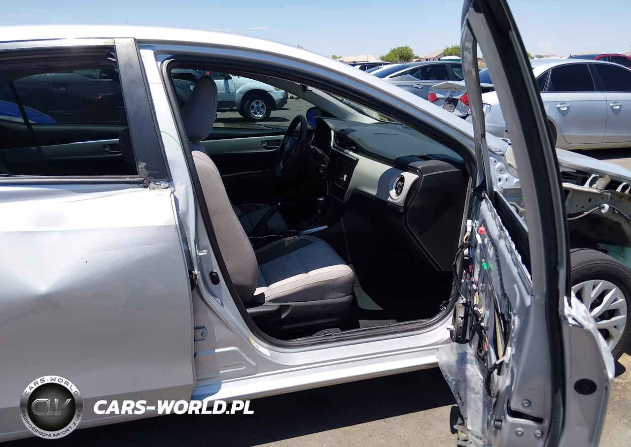 2018 Toyota Corolla Le VIN:2T1BURHE1JC117868 - 5