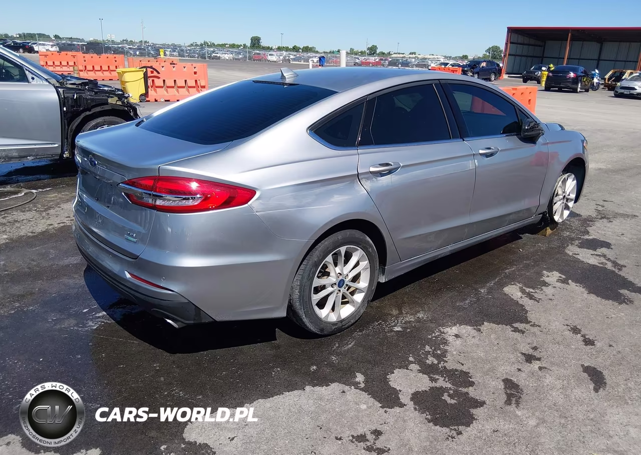 2020 Ford Fusion Se VIN:3FA6P0HD9LR172826 - 4