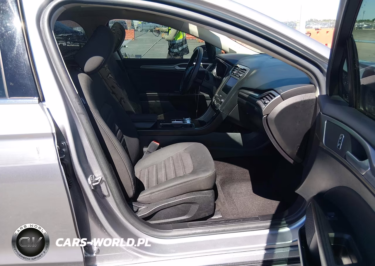 2020 Ford Fusion Se VIN:3FA6P0HD9LR172826 - 5
