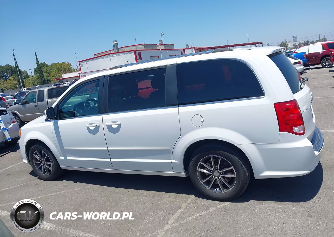 2017 Dodge Grand Caravan Sxt VIN:2C4RDGCG5HR800470 - 14