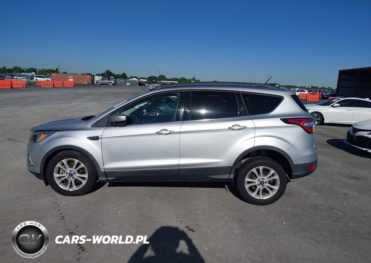 2018 Ford Escape Se VIN:1FMCU9GDXJUC38135 - 13
