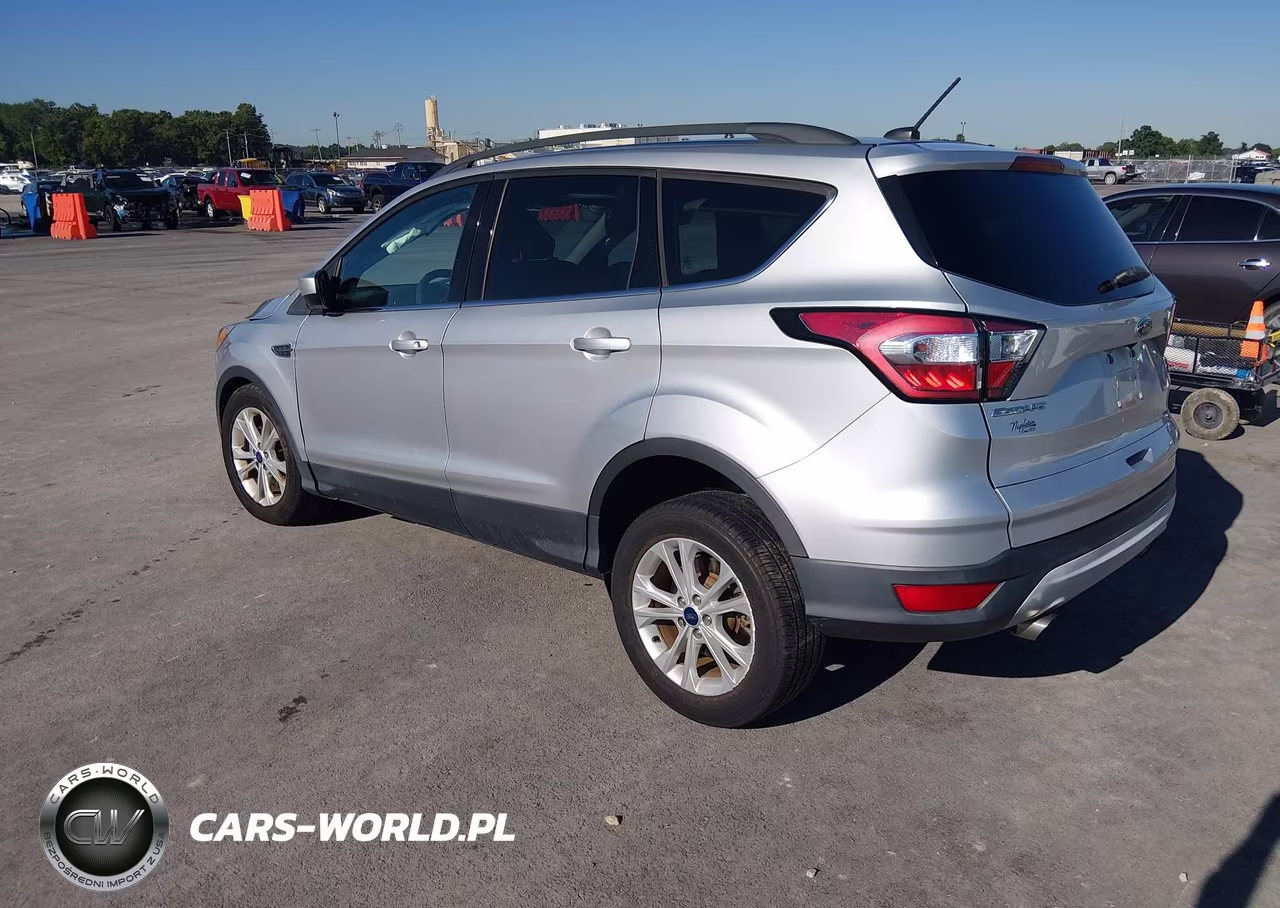 2018 Ford Escape Se VIN:1FMCU9GDXJUC38135 - 3