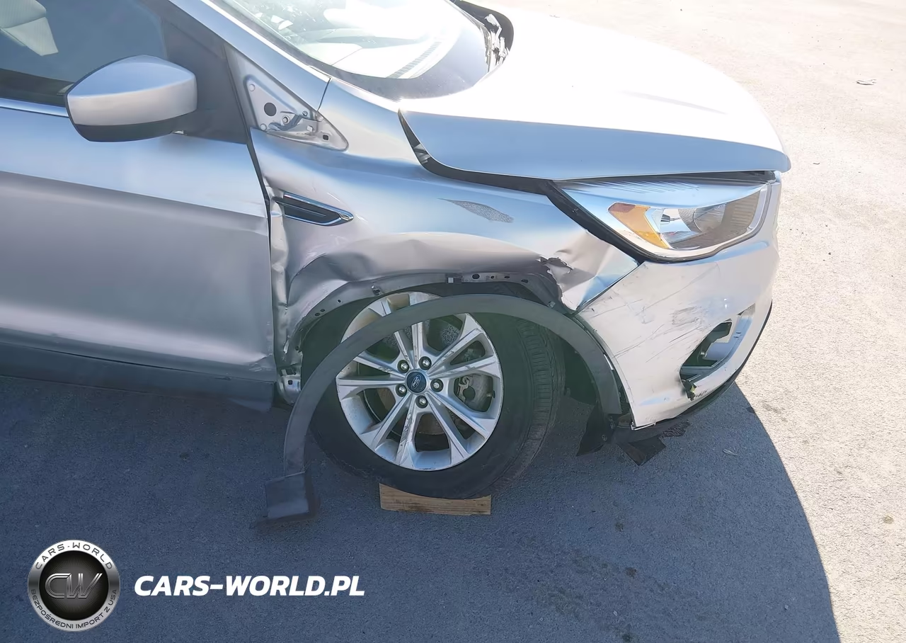 2018 Ford Escape Se VIN:1FMCU9GDXJUC38135 - 6