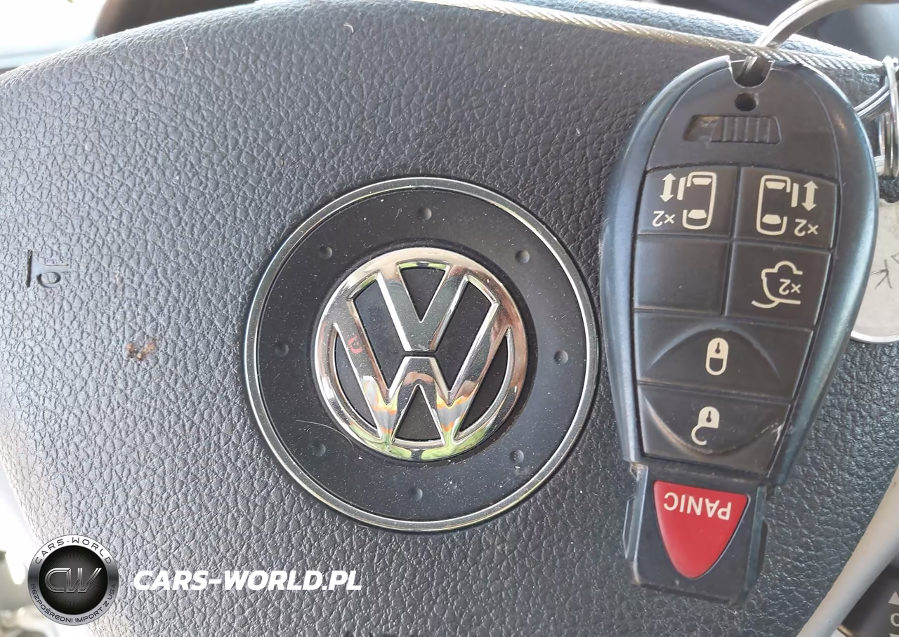 2010 Volkswagen Routan Se VIN:2V4RW3D1XAR268271 - 11