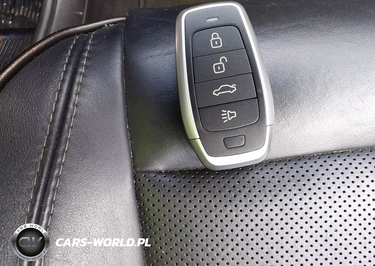2015 Chrysler 200 C VIN:1C3CCCCGXFN509933 - 11