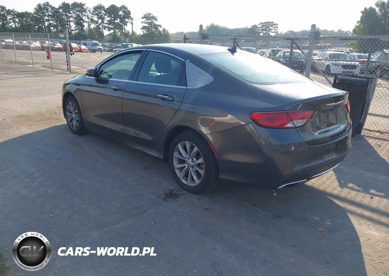 2015 Chrysler 200 C VIN:1C3CCCCGXFN509933 - 3