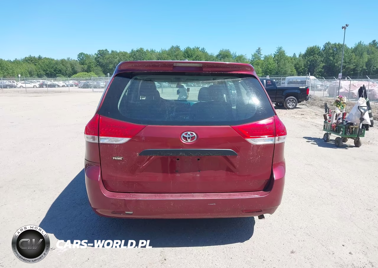 2011 Toyota Sienna Base V6 VIN:5TDZK3DC8BS052628 - 15
