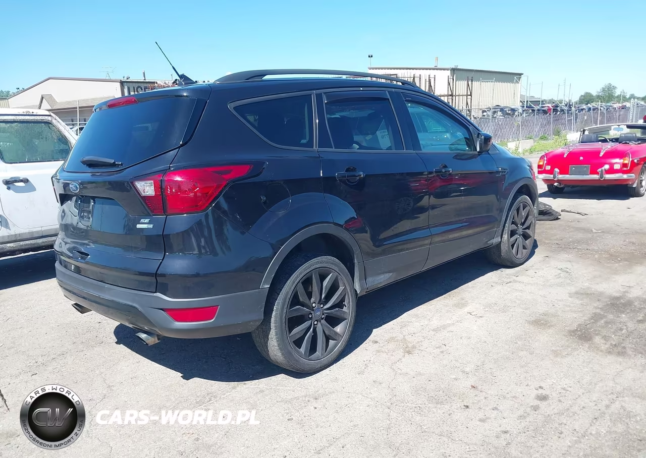 2019 Ford Escape Se VIN:1FMCU9GD6KUB64018 - 4