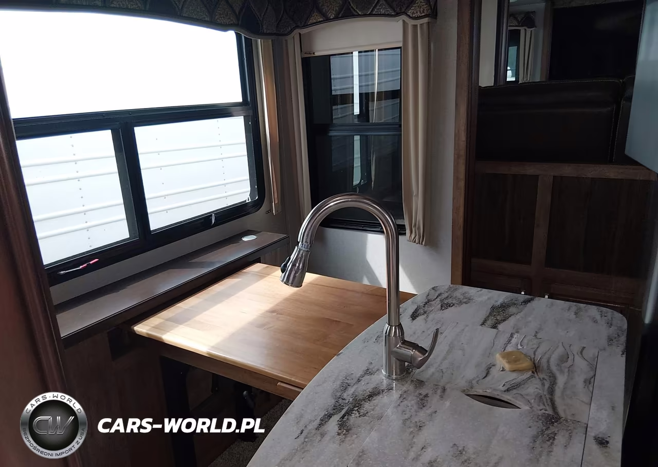 2018 Keystone Rv Other VIN:4YDF37926J4700806 - 13