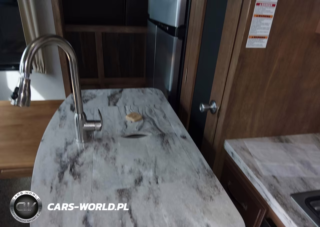 2018 Keystone Rv Other VIN:4YDF37926J4700806 - 18