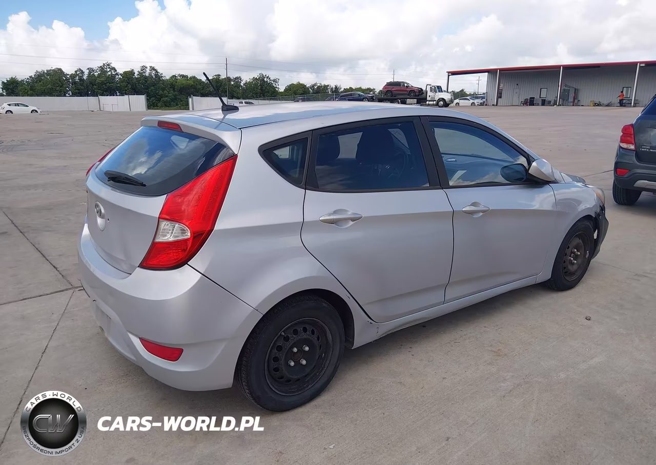 2016 Hyundai Accent Se VIN:KMHCT5AE8GU259863 - 4