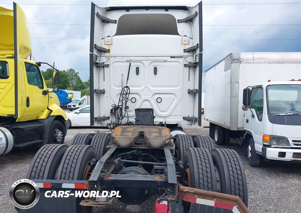 2018 Freightliner Cascadia 125 VIN:1FUJGLDV7JLKC7052 - 17