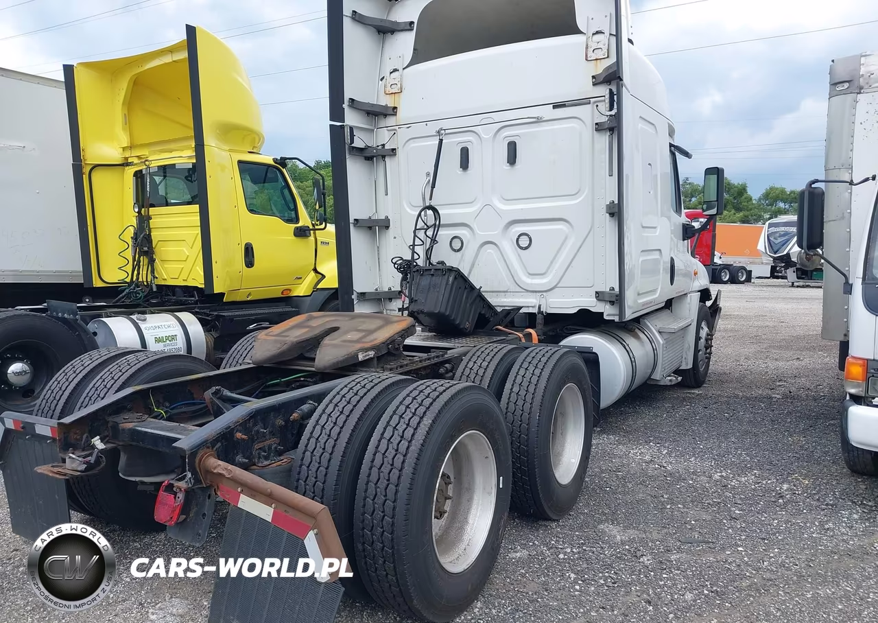 2018 Freightliner Cascadia 125 VIN:1FUJGLDV7JLKC7052 - 4