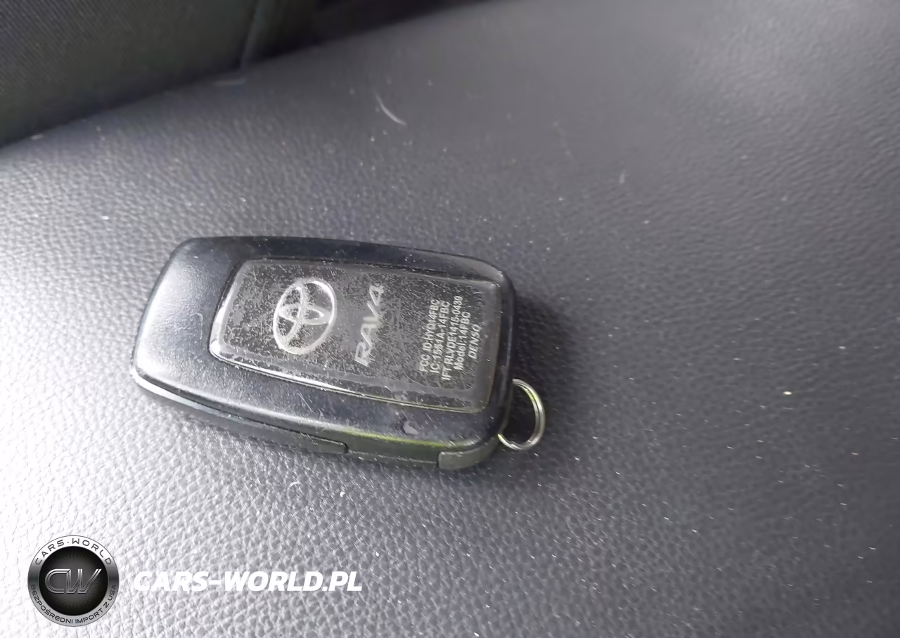 2021 Toyota Rav4 Xle VIN:2T3P1RFV7MW234012 - 11