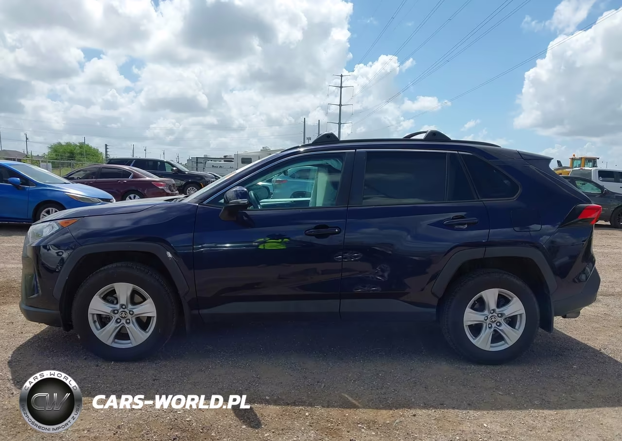 2021 Toyota Rav4 Xle VIN:2T3P1RFV7MW234012 - 14