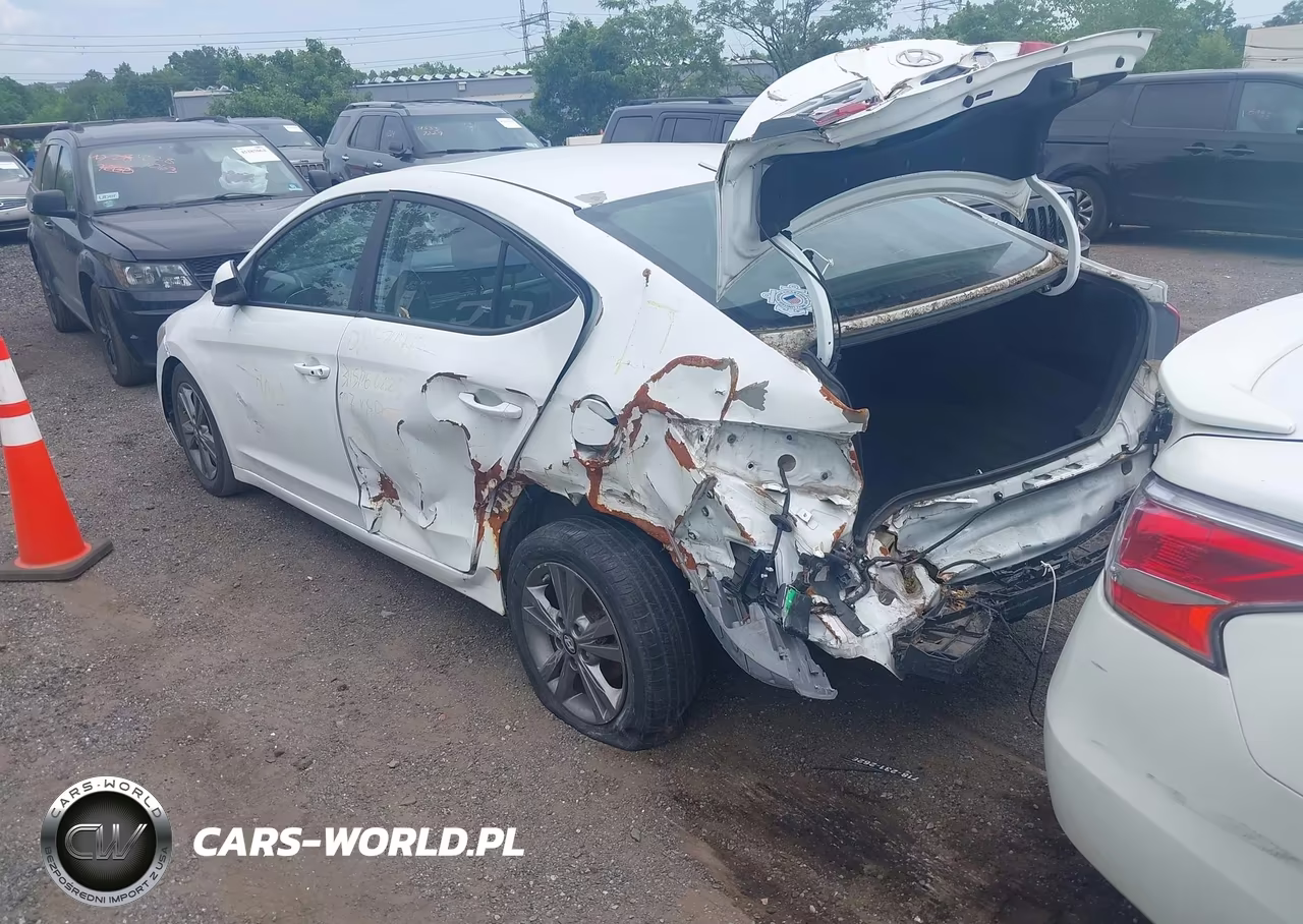 2018 Hyundai Elantra Value Edition VIN:5NPD84LF1JH262292 - 3