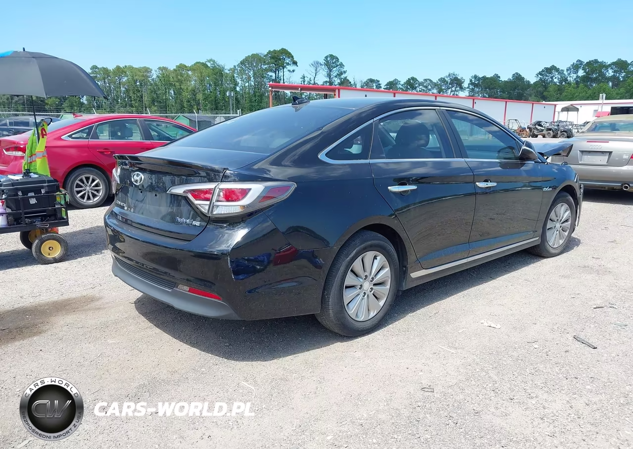 2016 Hyundai Sonata Hybrid Se VIN:KMHE24L15GA012768 - 4