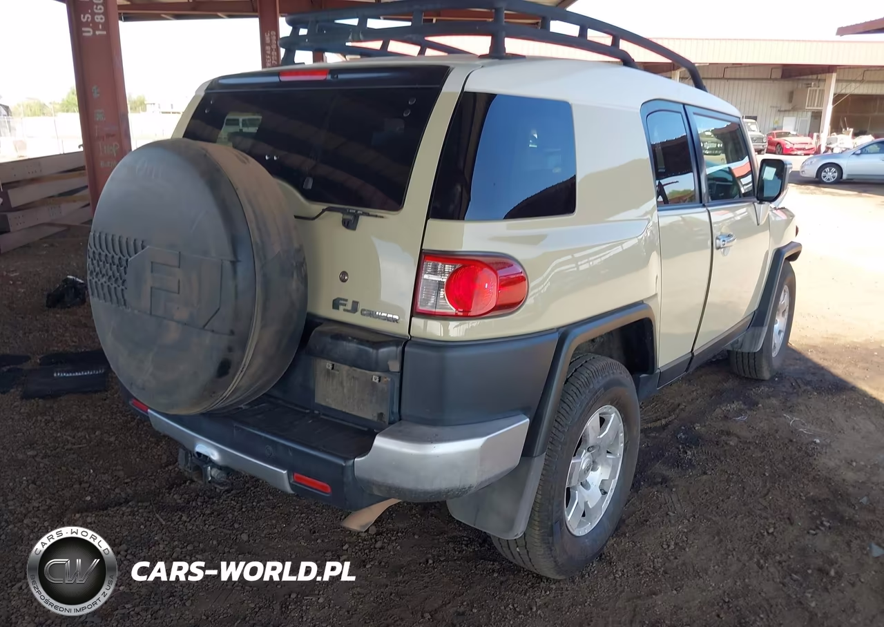2008 Toyota Fj Cruiser VIN:JTEZU11F38K006410 - 4