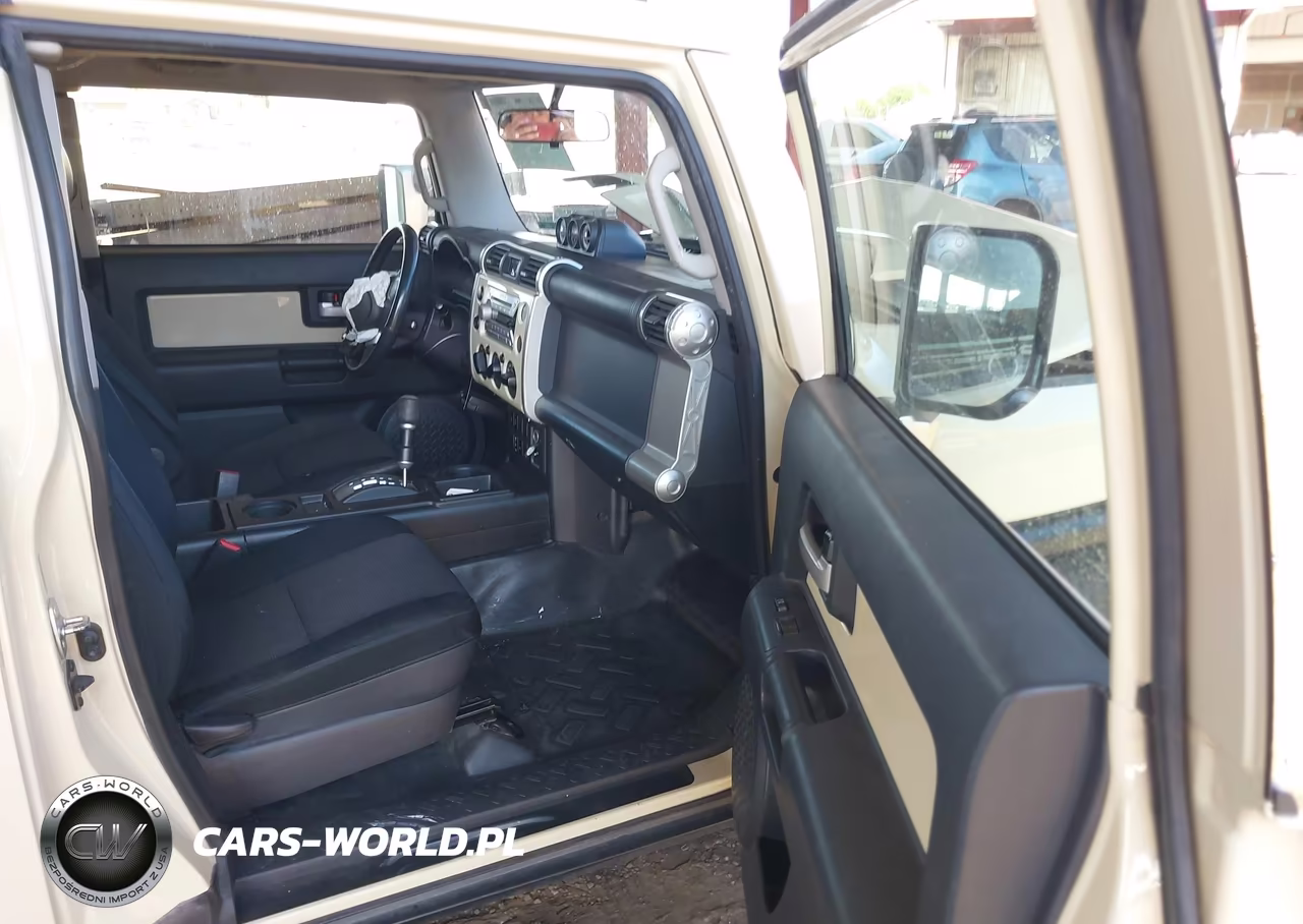 2008 Toyota Fj Cruiser VIN:JTEZU11F38K006410 - 5