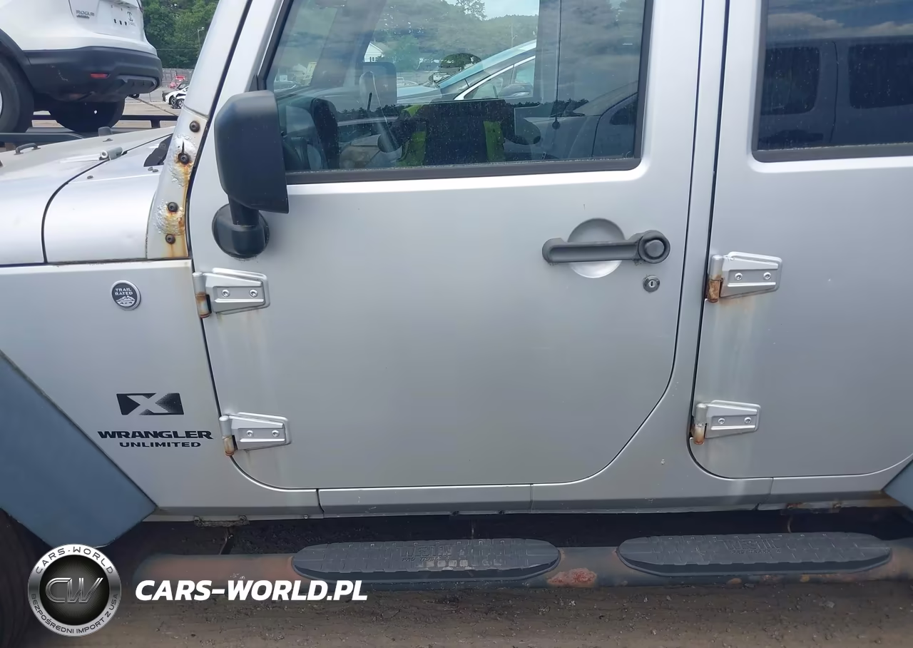 2008 Jeep Wrangler Unlimited X VIN:1J4GA39188L501652 - 17