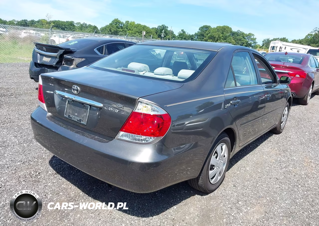 2006 Toyota Camry Le VIN:4T1BE32K86U698090 - 4