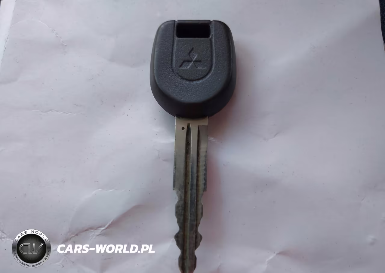 2004 Mitsubishi Montero Xls VIN:JA4MW51SX4J010607 - 11