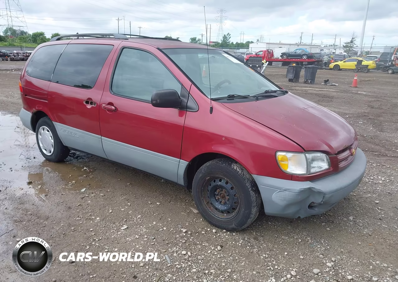 2000 Toyota Sienna Le