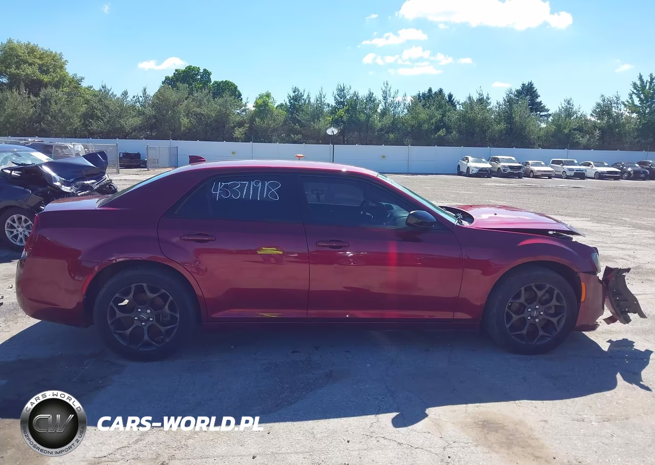 2019 Chrysler 300 Touring Awd VIN:2C3CCARG4KH603661 - 13