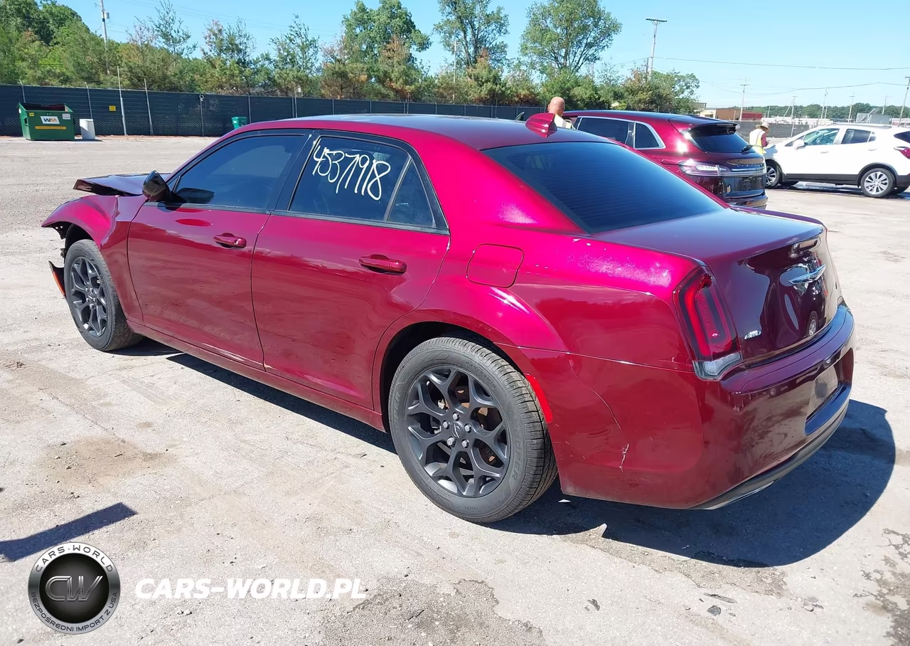 2019 Chrysler 300 Touring Awd VIN:2C3CCARG4KH603661 - 3