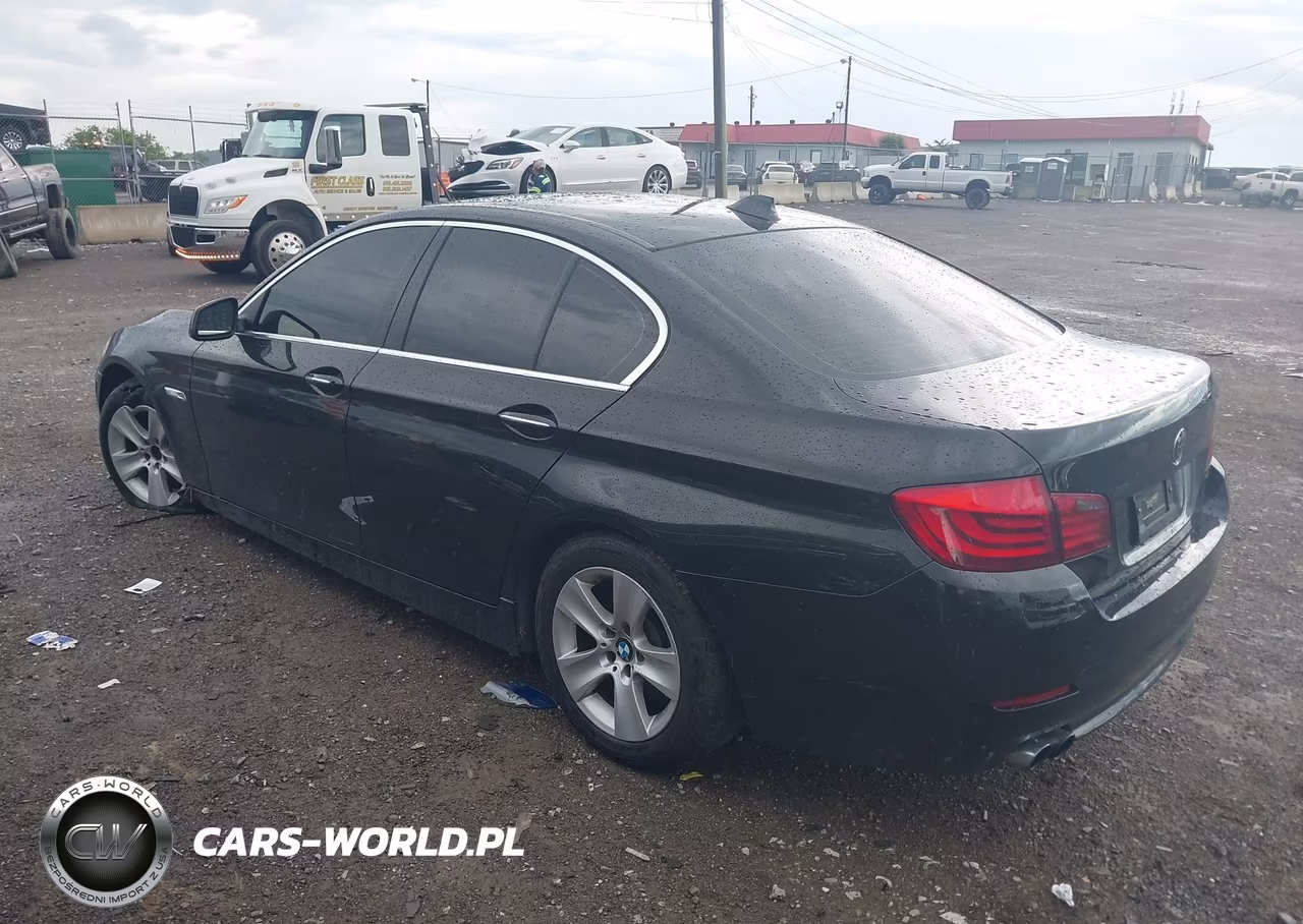 2013 BMW 528I xDrive VIN:WBAXH5C57DD112477 - 3