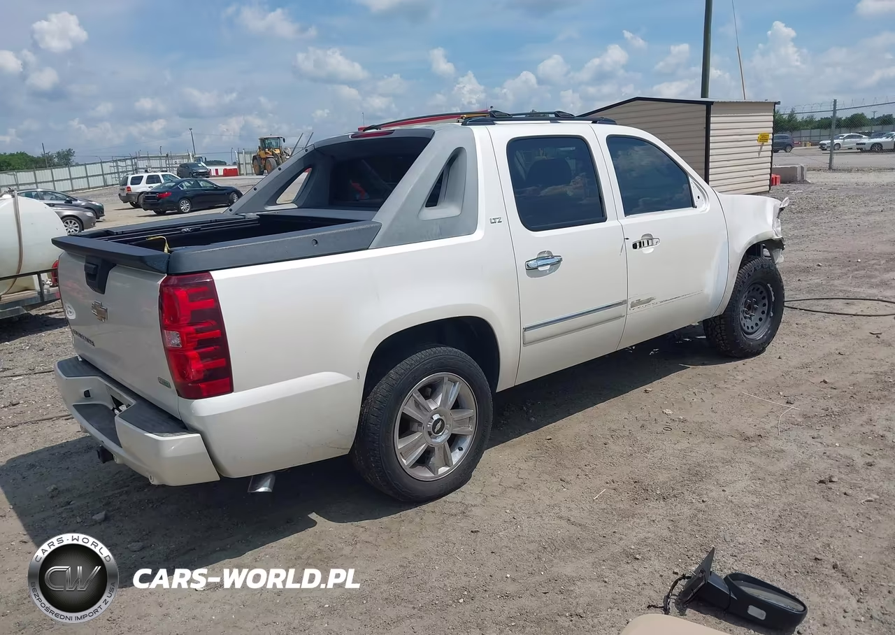 2010 Chevrolet Avalanche 1500 Ltz VIN:3GNNCGE07AG285704 - 4